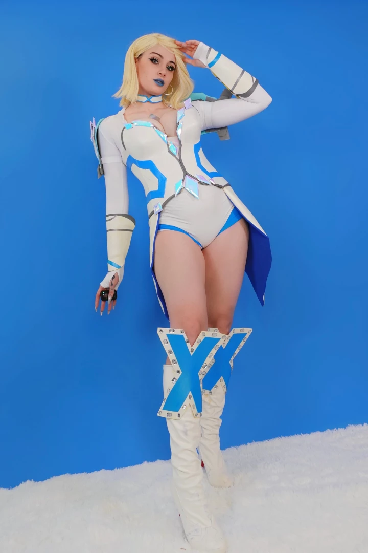 Emma frost is here darling i started making this the night she was 