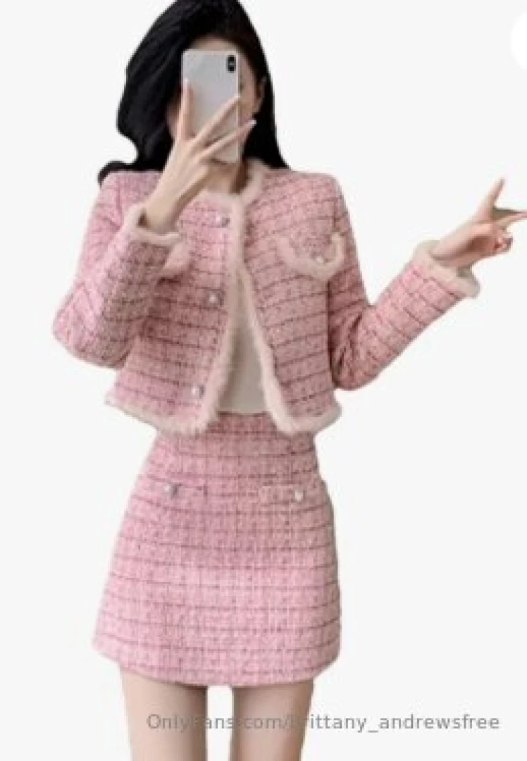 I just found the outfit i need to rock for our next custom shoot and i 