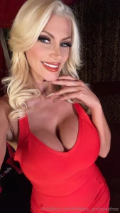 Would you like to play with this naughty milf next door