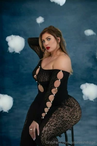 Black looks good on me