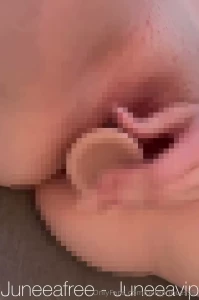 Juneeavip er en deilig norsk jente med store tits juicy ass og en s t part 2