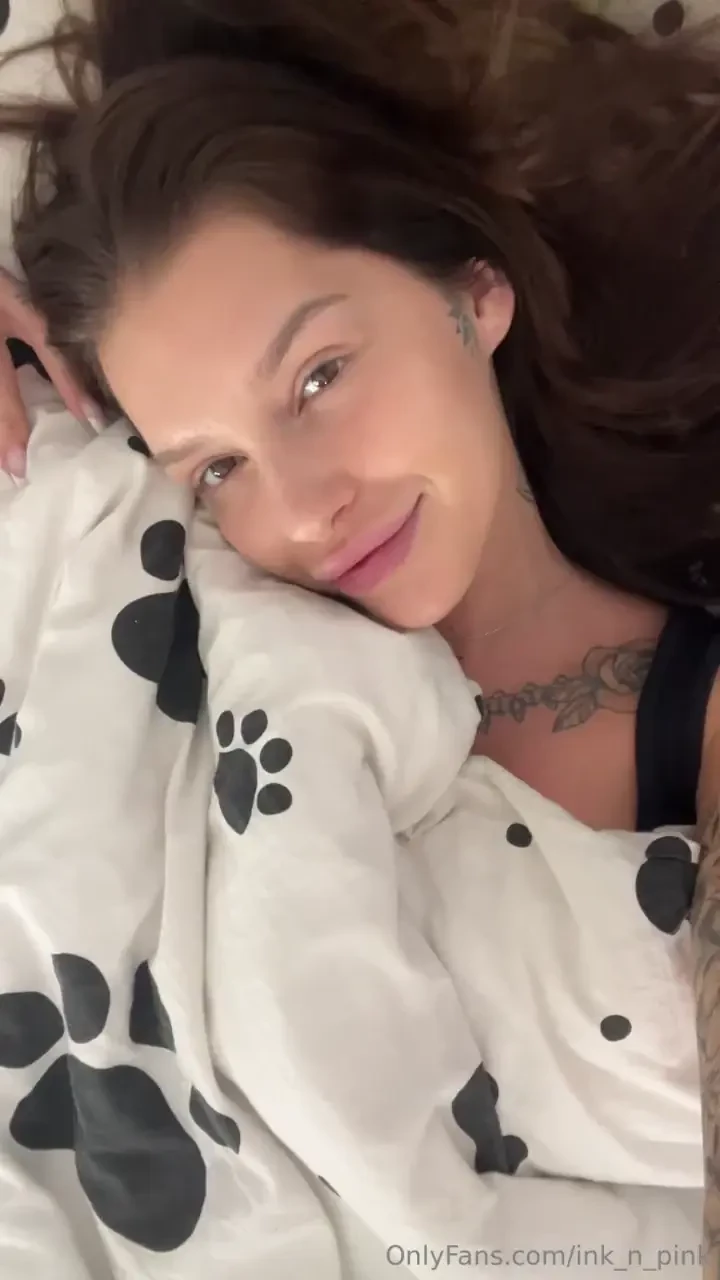 Why don t you lift up this black tank top and cover my big titties 