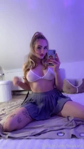 Hiya lovelies got my heart broken in a billion pieces today so i wasn