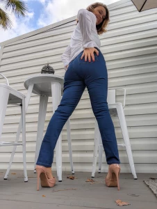 New set in vip my god those jeans and heels gradually coming off to part 2