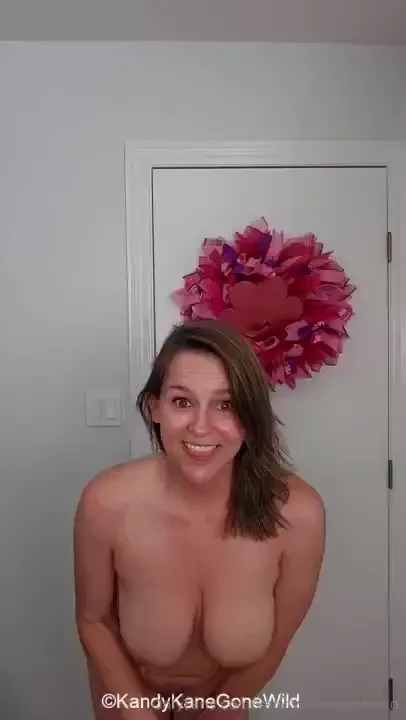 I know not a flash but i though you might like a little jiggle 