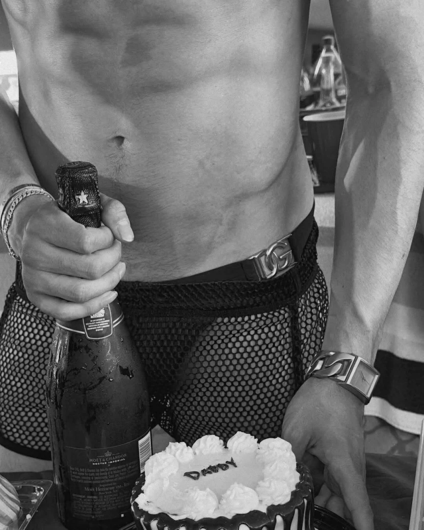 Save a horse ride a sunseeker 65 outfit details swim briefs- part 2 