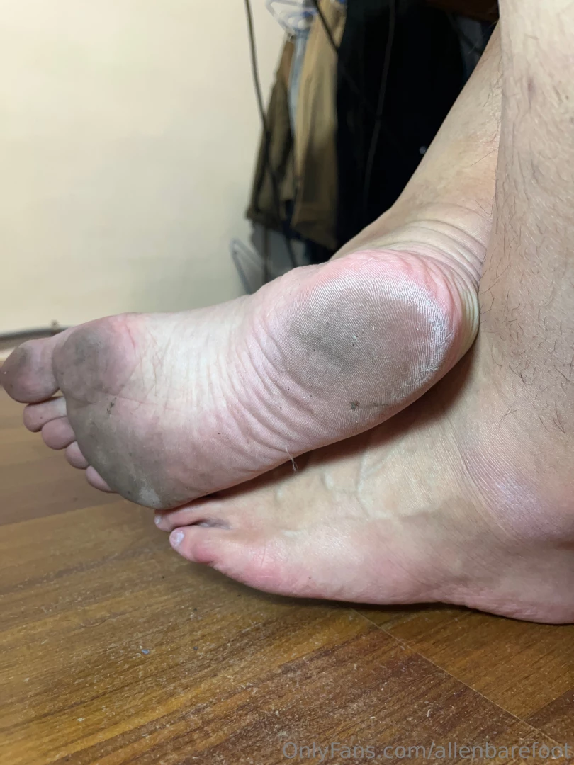 08 04 apr recording my toes and pics of my soles part 2 