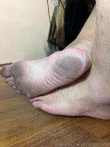 08 04 apr recording my toes and pics of my soles part 2