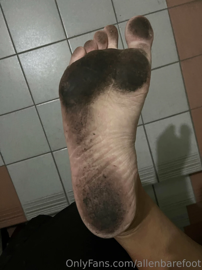 Just walked through some dirty stairs my soles become shining black part 1 