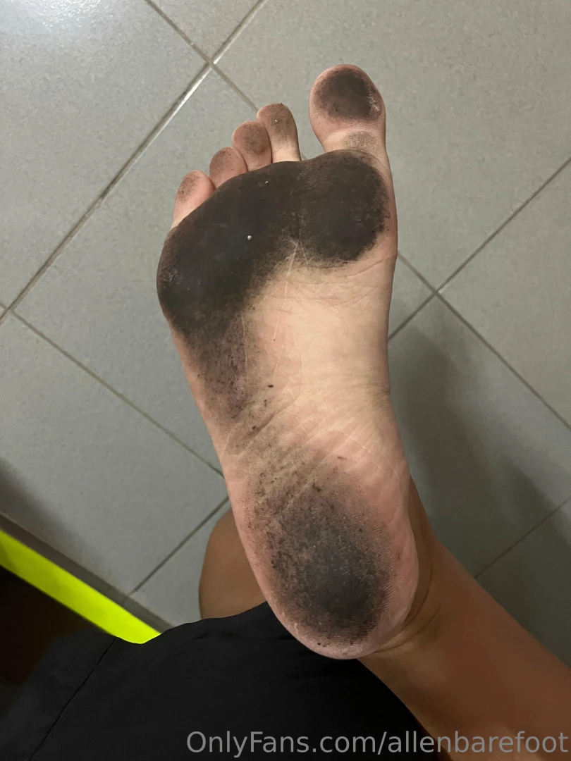 Just walked through some dirty stairs my soles become shining black part 5 