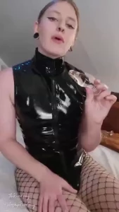 Looking for more of my dominant side subscribe to worshiprivergray for part 1