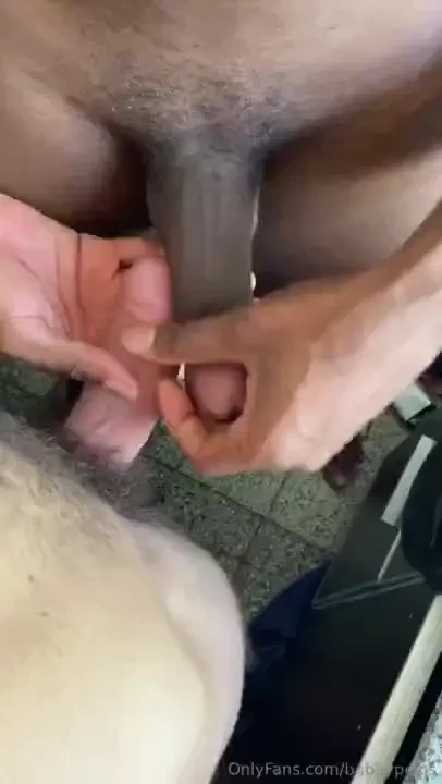 Me cogi a im_roger24 y no quer a salir de adentro de ese culo hermoso 