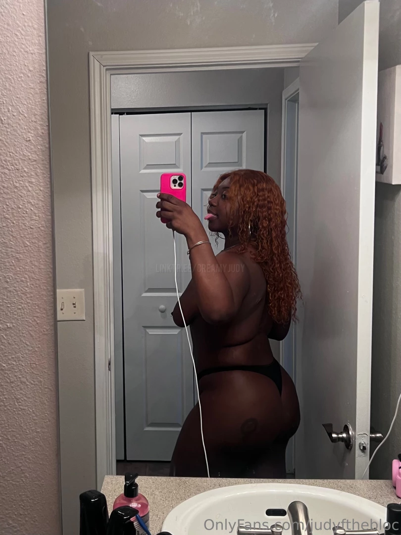 Y all still fw mirror pics 