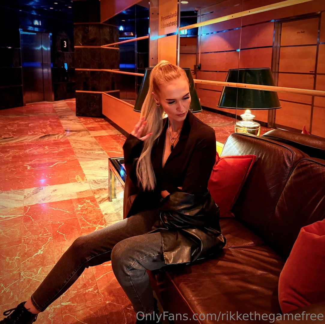 Did you know i spend most of my time at my vip page being naughty i 