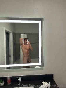 I m not going to lie this mirror was so tall i was on my tippy toes part 3