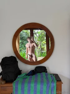 Little natural lighting looks like the mirror is a perfect height for part 2