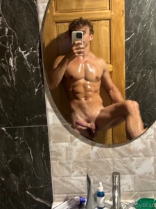 Wonder what i m wet from live tonight around 11 again come hangout