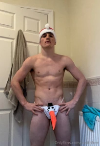 Snowman or santa next 80 people get a free sub to see more christmas