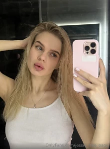 Hello i m sylvia sylwia_laly i m 20 and between lectures i love part 144