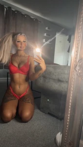 Lady in red i give the best head