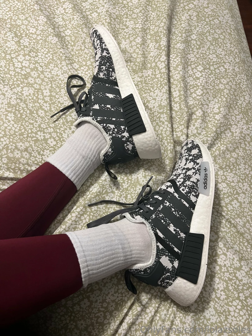 New shoes to get cum all over them thanks to an awesome subscriber part 5 