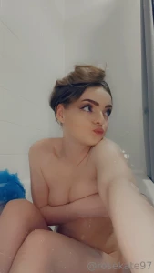 Who s coming to wash my back