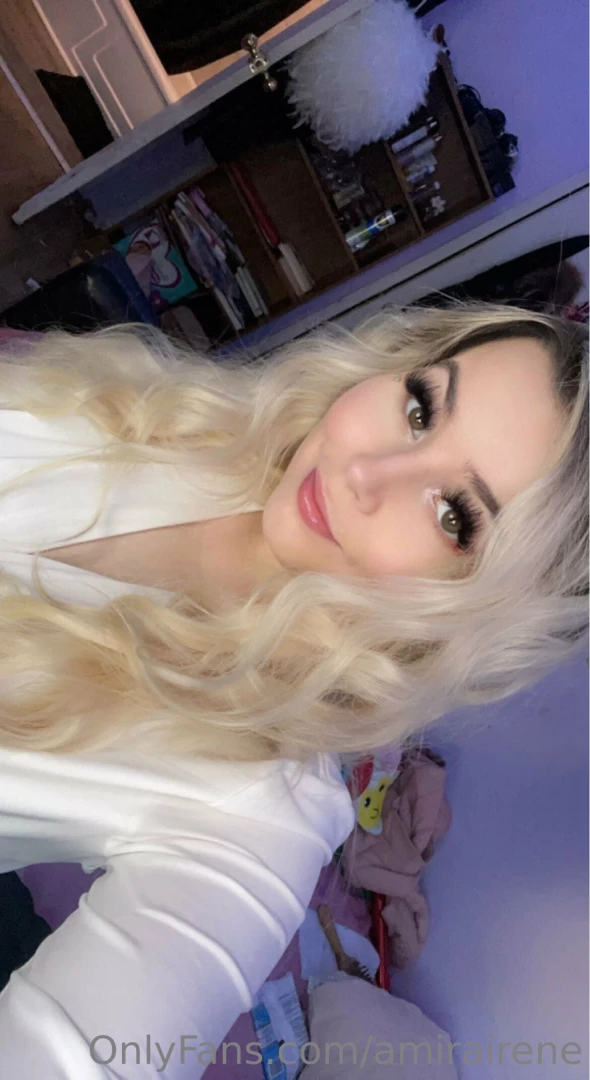 I dyed my hair brown so enjoy this last hot pic of my with blonde 
