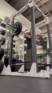 Heavy squats feeling not so heavy did 3x3 for 275lbs then 225lbs after