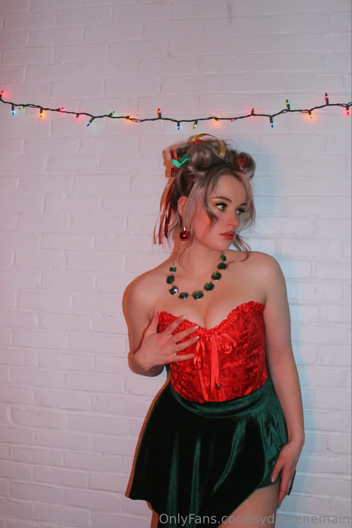 sydserene - Martha may is hot hopefully the grinch shows up tonight part 4 