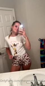 sydserene - Look at these cute pjs 