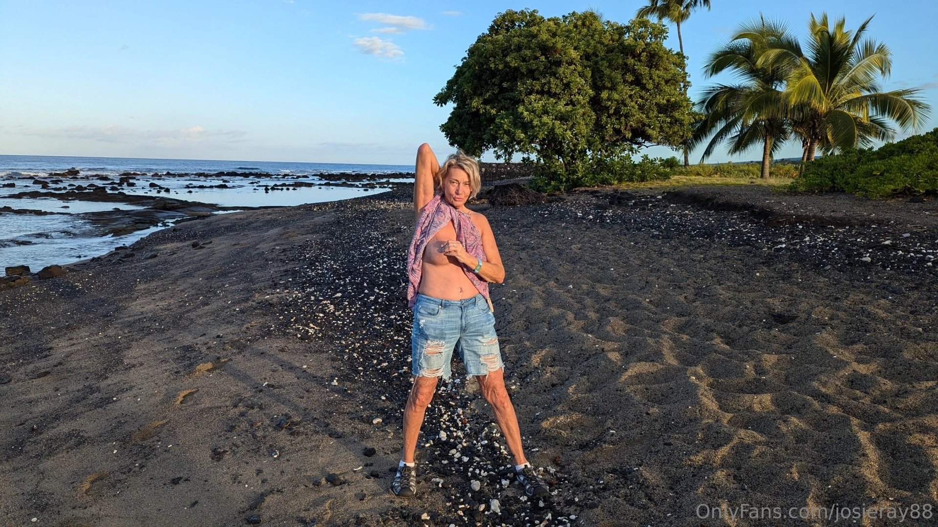 I started my day freezing in the mountains saw a bear at the gas part 8 