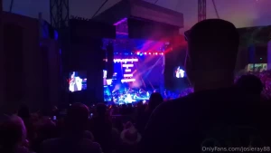 Went to see counting crows favorite and santana for my birthday a part 5