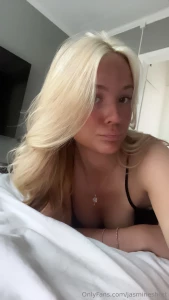 It s my birthday today send me a happy birthday and maybe a little