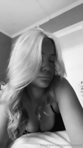 Hi love as you all know i m on vacation i will still be posting and