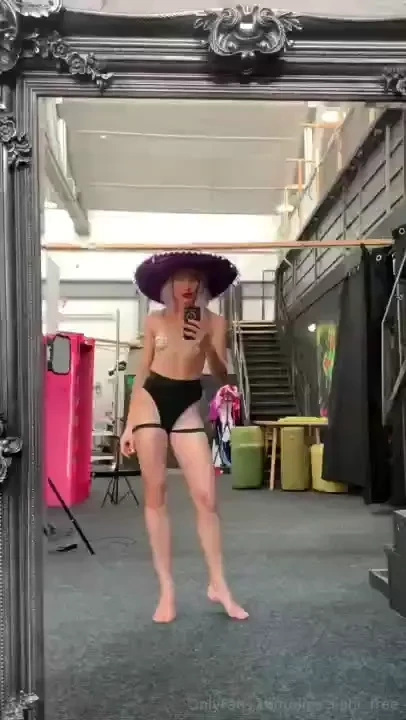 Vote for my party outfit 