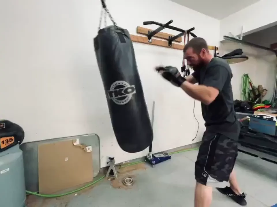 Sneak peak into some of my workout this morning now donate to my beer 