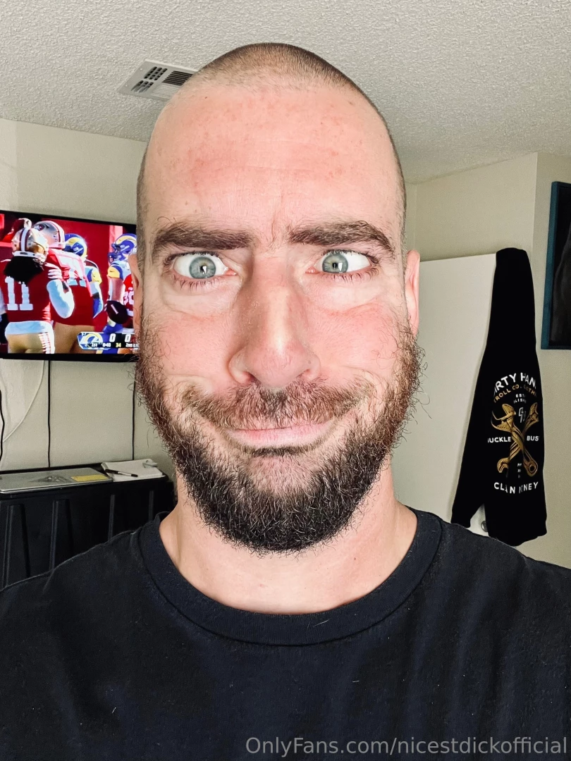 Feelin sexy today lol goin golfing i ll post some wiener later 