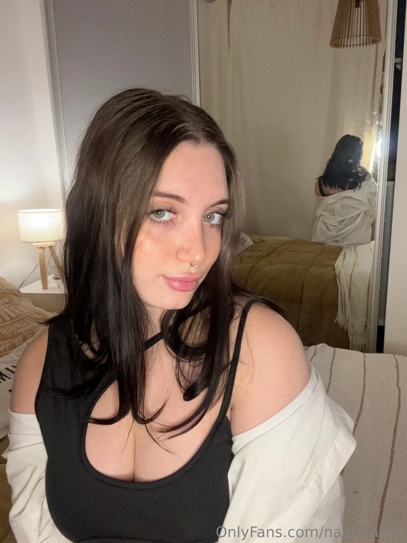 Lights on or lights off in the bedroom 