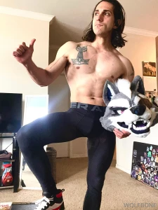 Always get super horny after a workout had to blow a load after leg part 1