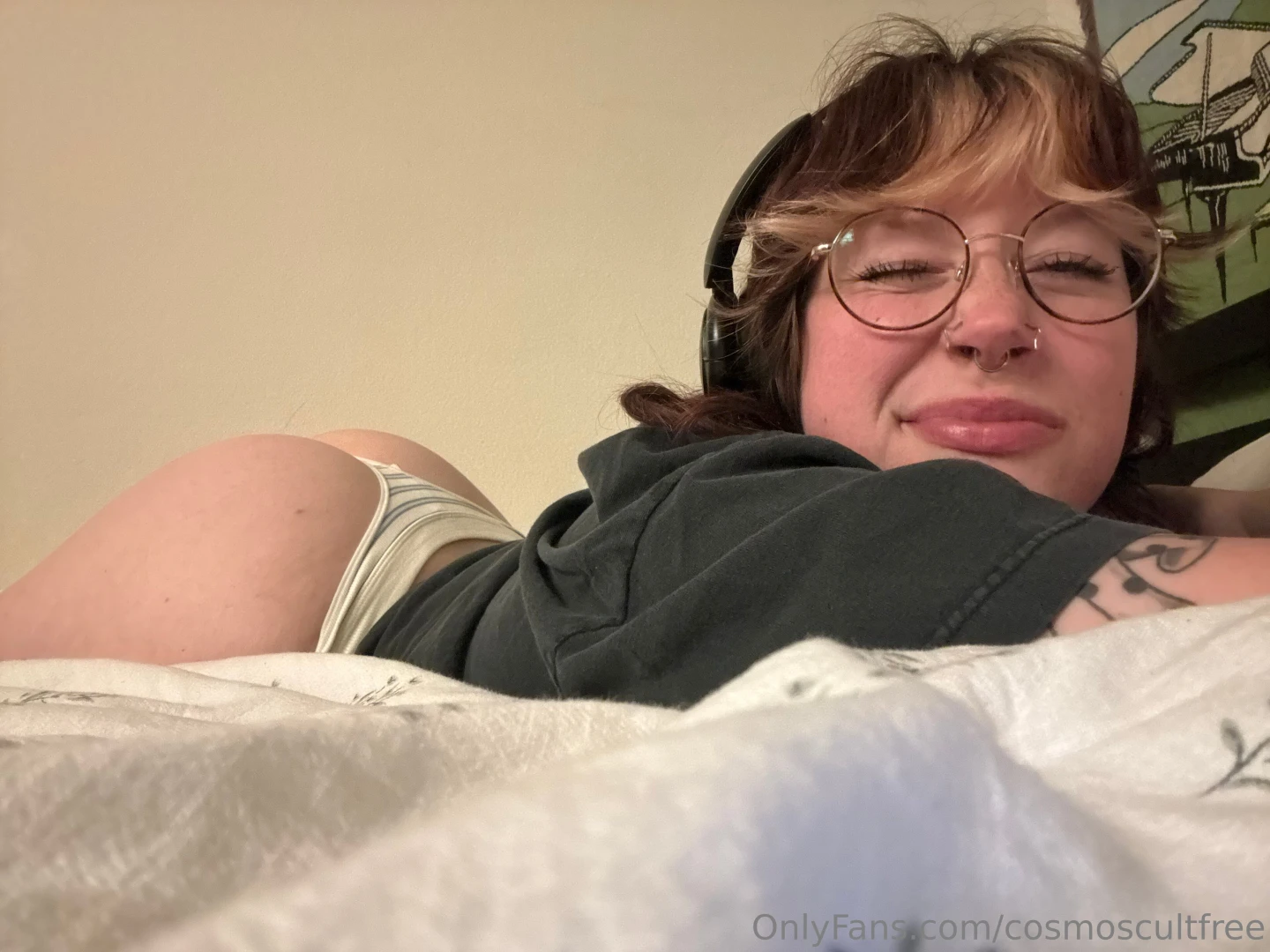 Second pic is what i aspire to make all of you look like as you scroll 