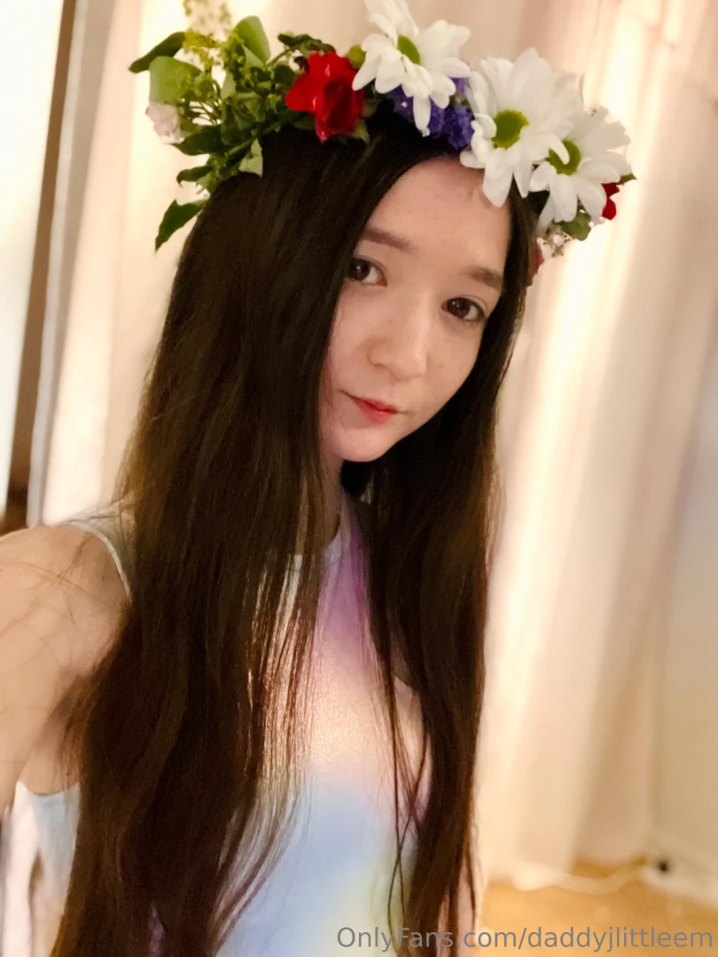 Happy midsummer come pollinate my flower haha wishing you all a part 4 