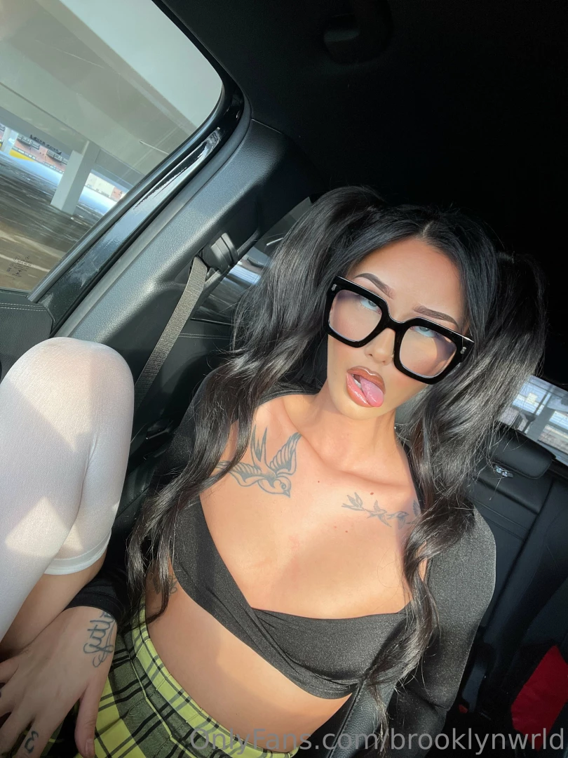 Such a dummy i almost got caught being naughty in my car 