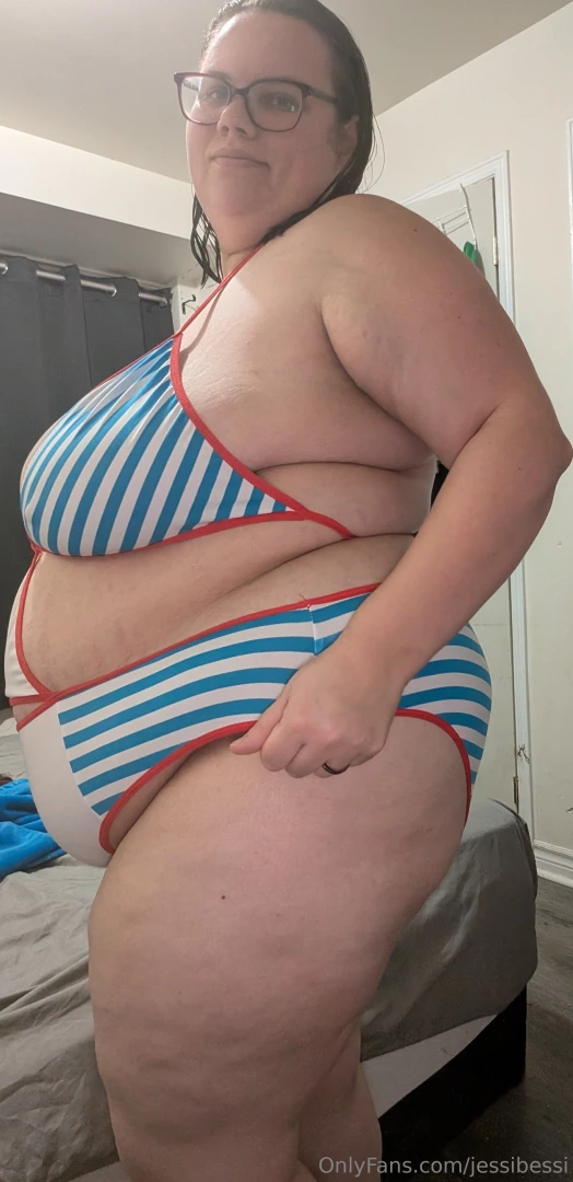 Good things come in thick packages and i m the whole gift 