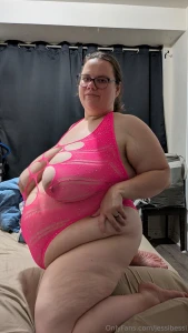 This slutty summer cunt is throbbing and needy i ll do anything for a part 1