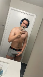 I started getting hard me empec a poner duro