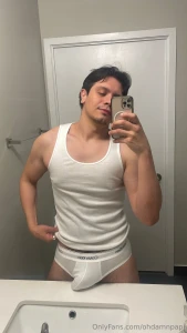 Amanec con la verga muy pesada