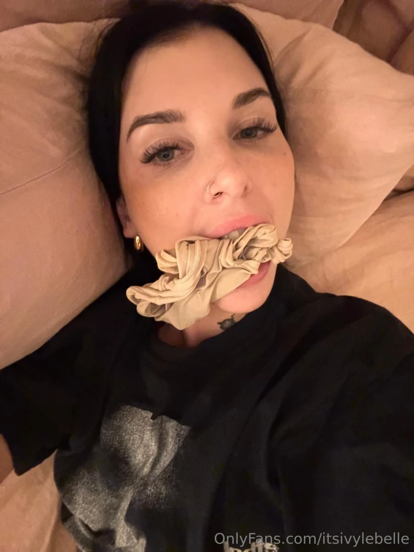 Ask how to get my panties so you can do this too 