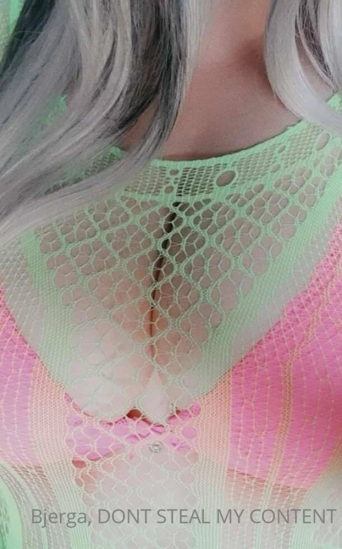 Ingrid s fitte er v t og hun poster porno unlocked i feeden free boy 