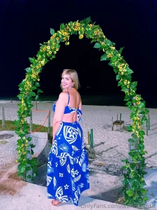 I m waiting for you to celebrate valentine s day together would you part 1