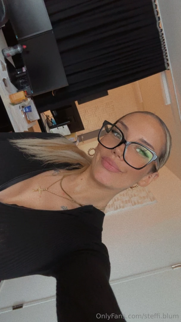 Who knew glasses could hide such a wild side 
